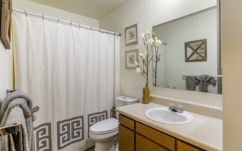 Photos and Video of Ramblewood Apartments in Wyoming, MI